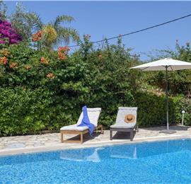 3 bedroom villa with pool and sea views in Barbati, Corfu, sleeps 8